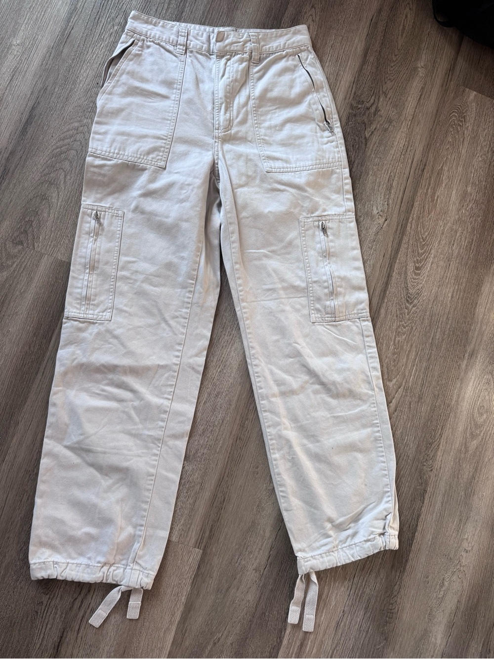 Aritzia TNA Cargo Utility Pants